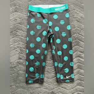 Women’s small Nike pro dri-fit polka dot capri leggins